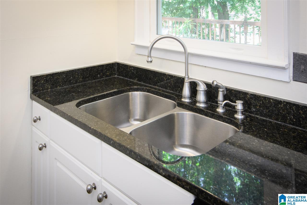 1500 Royce Road Birmingham, AL 35209 - Photo 11 of 37