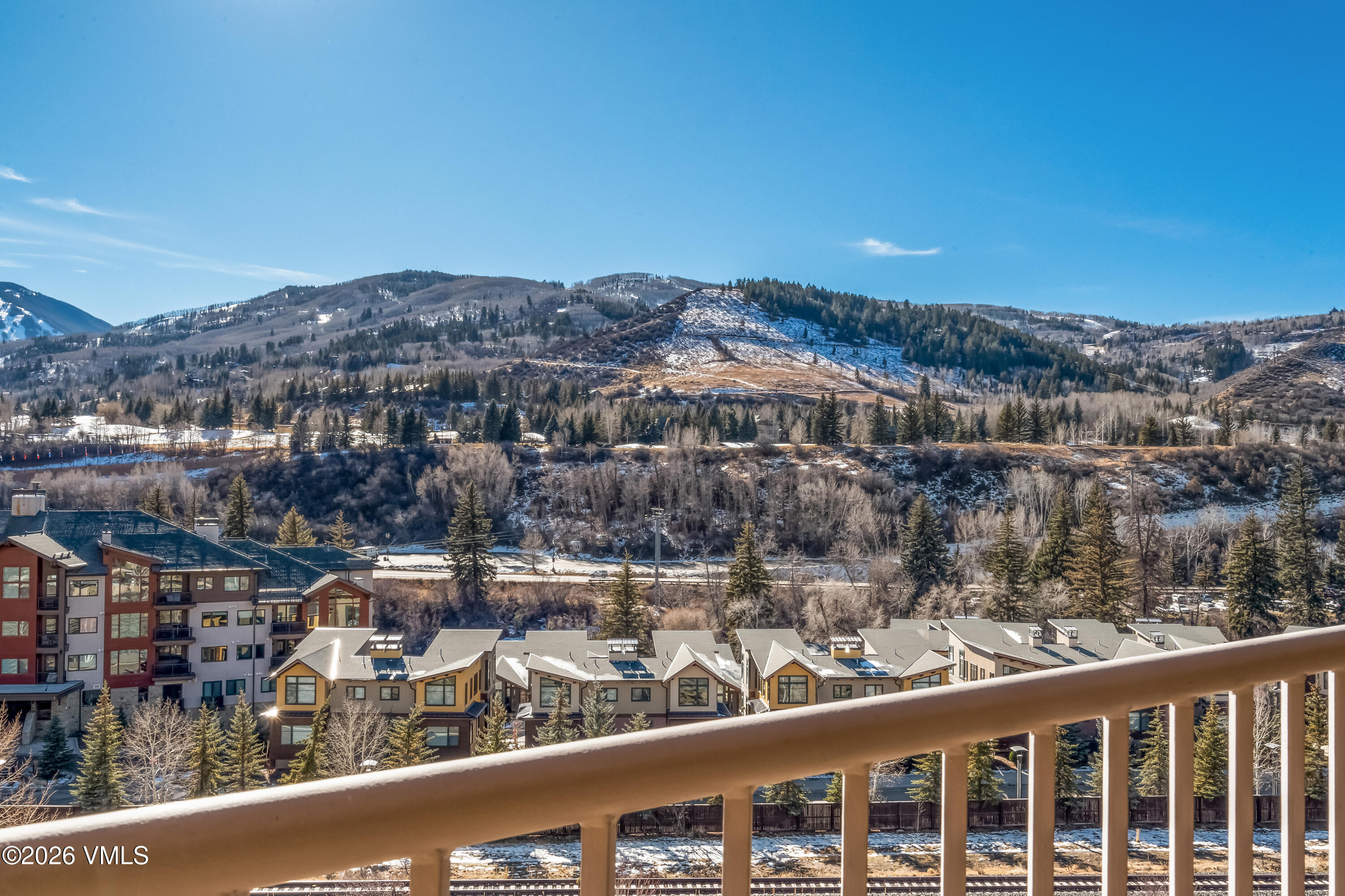 137 Benchmark Road, Unit 605 Avon, CO 81620 - Photo 2 of 30 DSC02972_1