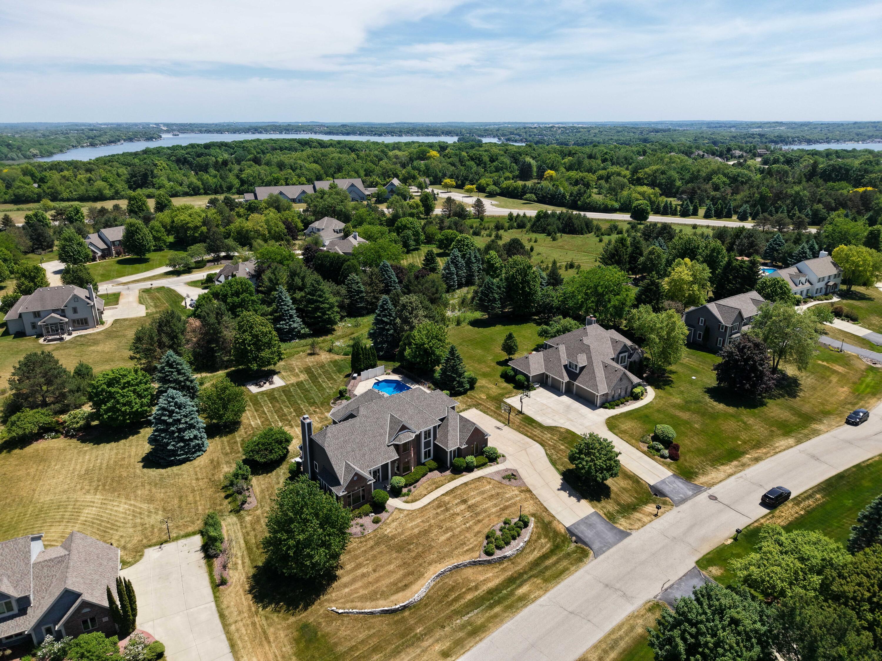 W289N3752 Huntsman Court Delafield, WI 53072 - Photo 73 of 88 DJI_20260604123828_0025_D