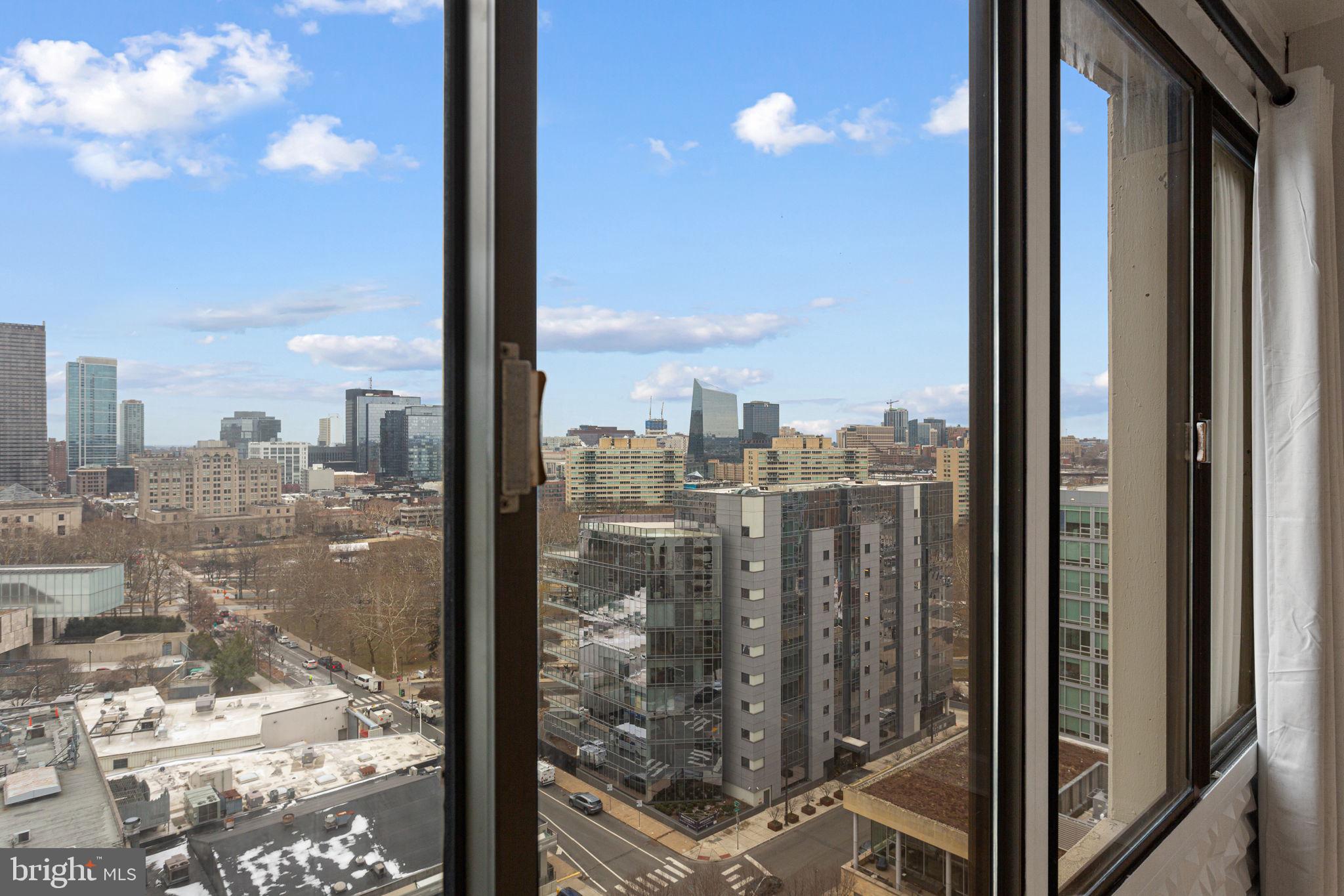 2001 Hamilton Street, Unit 1622 Philadelphia, PA 19130 - Photo 10 of 15