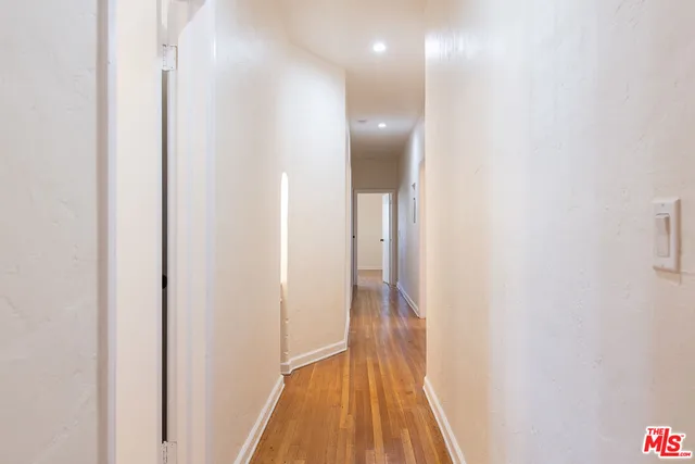 $4,600 | 181 South Sycamore Avenue, Unit 201, Los Angeles, CA 90036