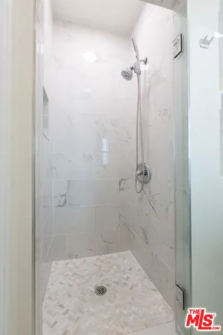 $4,600 | 181 South Sycamore Avenue, Unit 201, Los Angeles, CA 90036