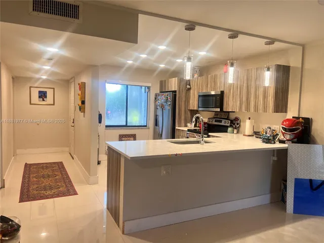 $349,000 | 16531 Blatt Boulevard, Unit 103, Weston, FL 33326