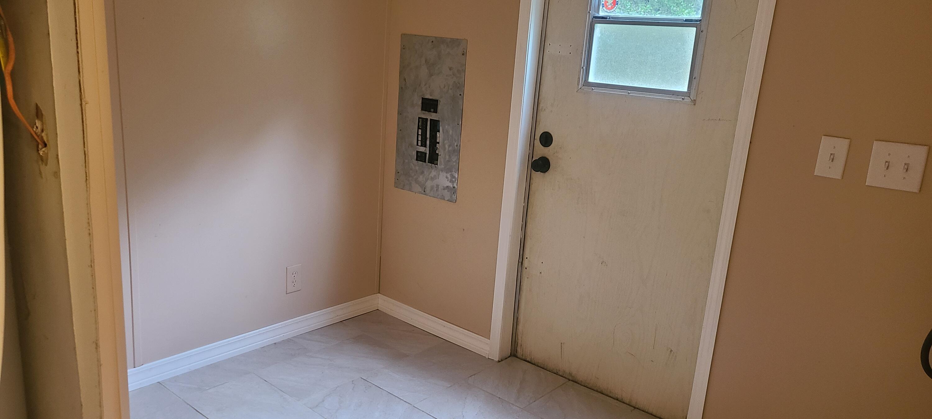 814 Trawick Creek Road Holt, FL 32564 - Photo 23 of 29 Laundry
