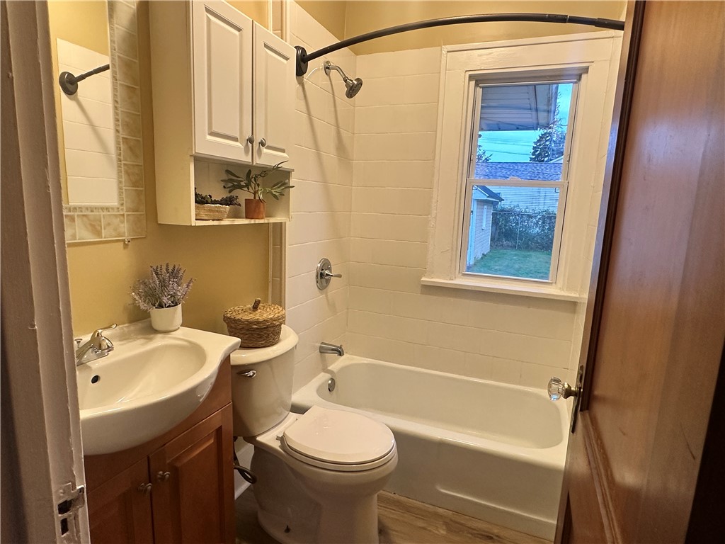 81 Hinchey Road Gates, NY 14624 - Photo 9 of 14