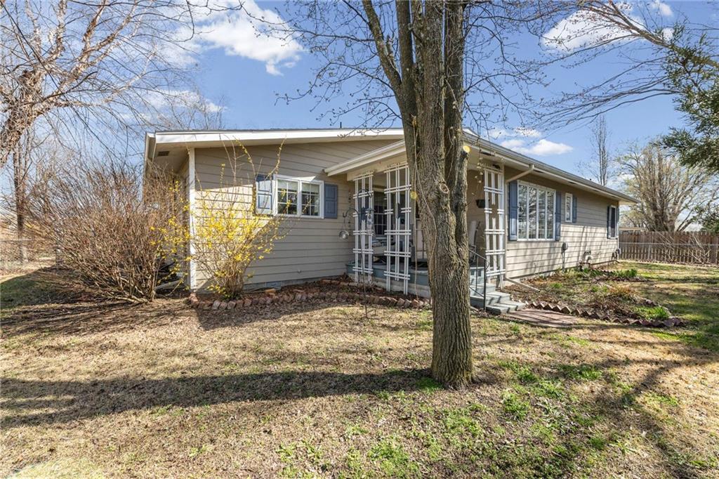 1018 Meadowbrook Road Iola, KS 66749 - Photo 31 of 37