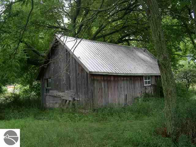 6882 Cook Road Williamsburg, MI 49690 - Photo 9 of 9 1651860-8.JPG