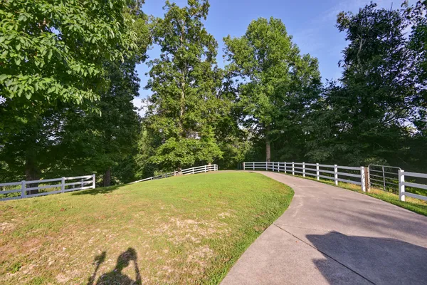 $1,895,900 | 1425 Bartlett Hollow Road, Petersburg, TN 37144