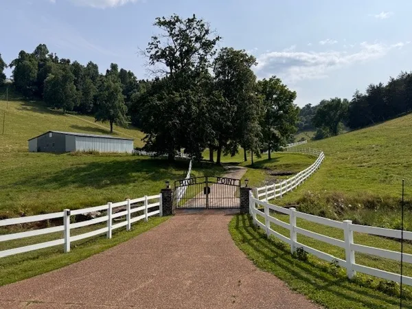 $1,895,900 | 1425 Bartlett Hollow Road, Petersburg, TN 37144