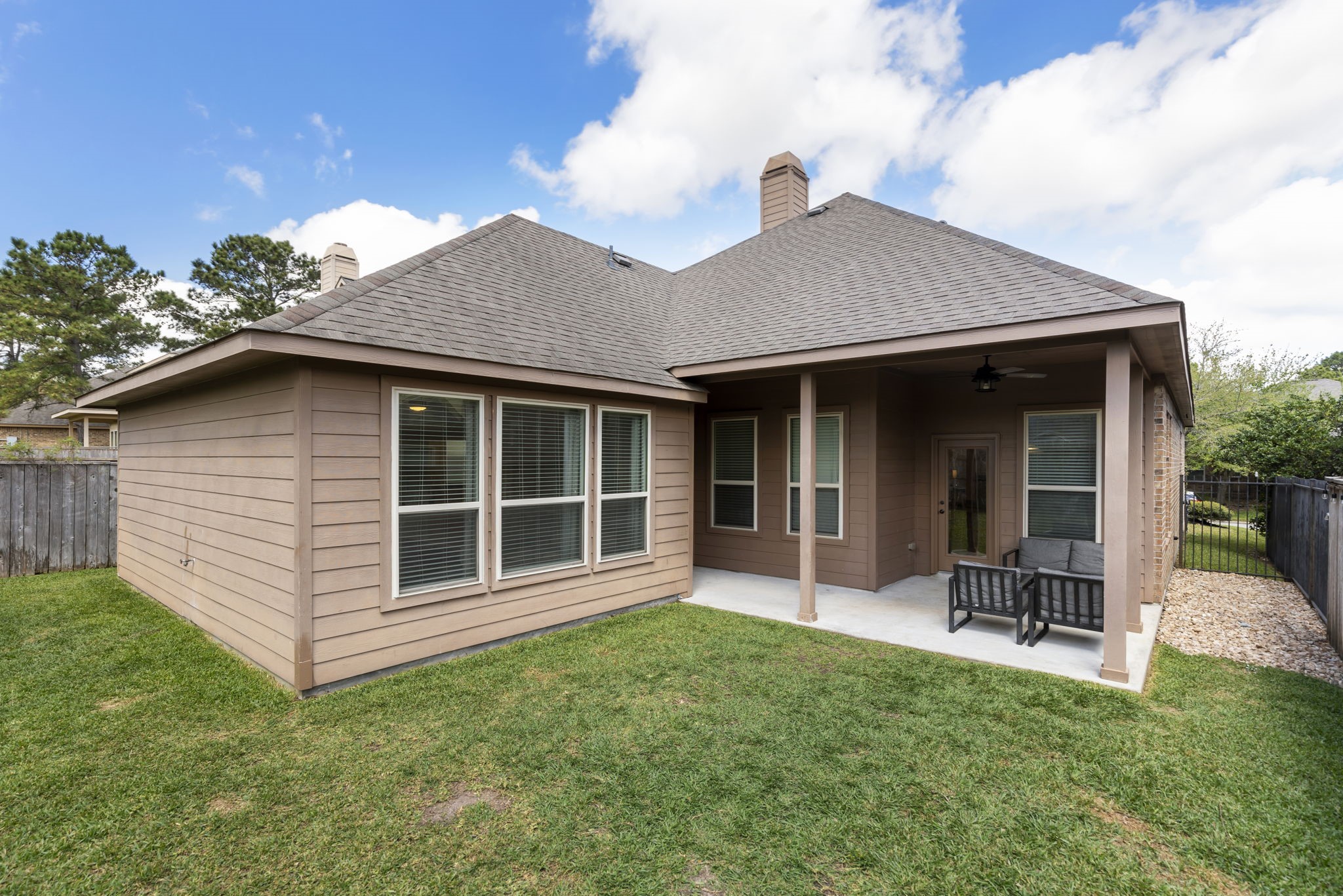 71 Sagamore Ridge Place The Woodlands, TX 77389 - Photo 34 of 34 a house view with a garden space