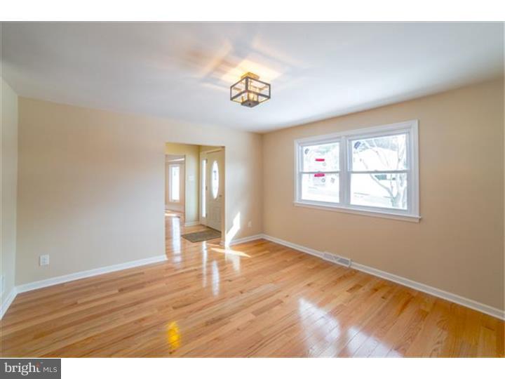 202 Remington Road Broomall, PA 19008 - Photo 3 of 25 Gallery Image 3