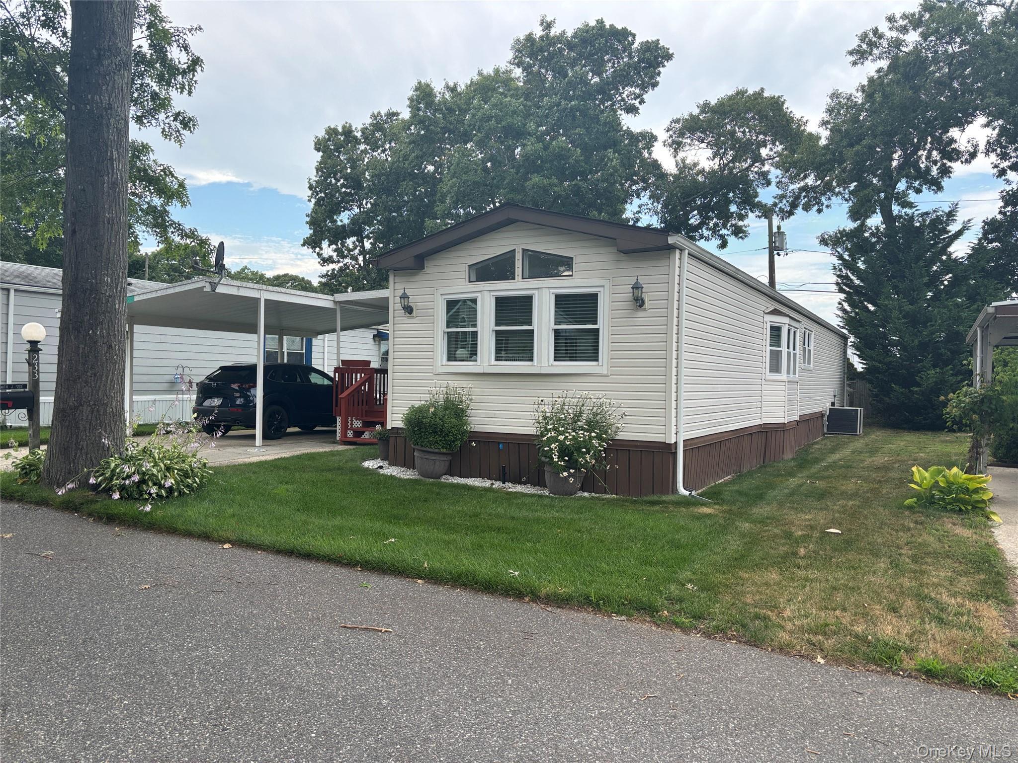 1661 Old Country Road, Unit 233 Riverhead, NY 11901 - Photo 2 of 35