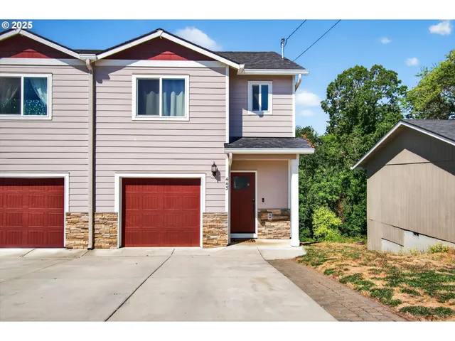 $359,900 | 445 South 4th Street, St. Helens, OR 97051