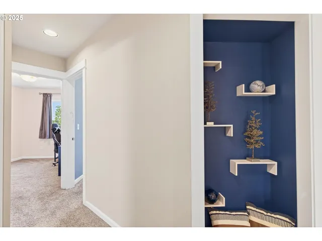 $359,900 | 445 South 4th Street, St. Helens, OR 97051