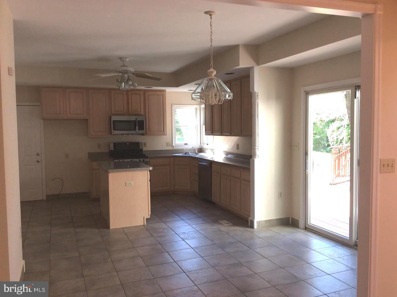 1911 Cameron Ridge Road Hanover, MD 21076 - Photo 4 of 24