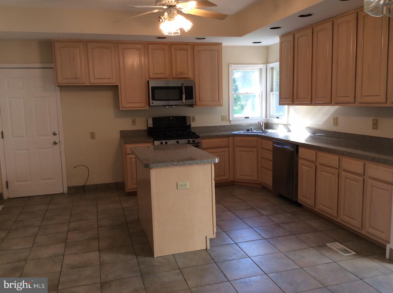 1911 Cameron Ridge Road Hanover, MD 21076 - Photo 5 of 24