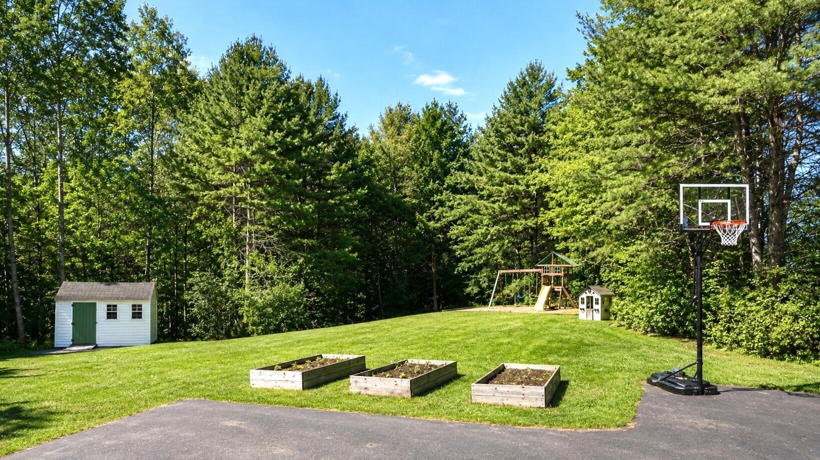 124 Plummer Road Gorham, ME 04038 - Photo 13 of 68 124 Plummer Road Gorham ME (7)