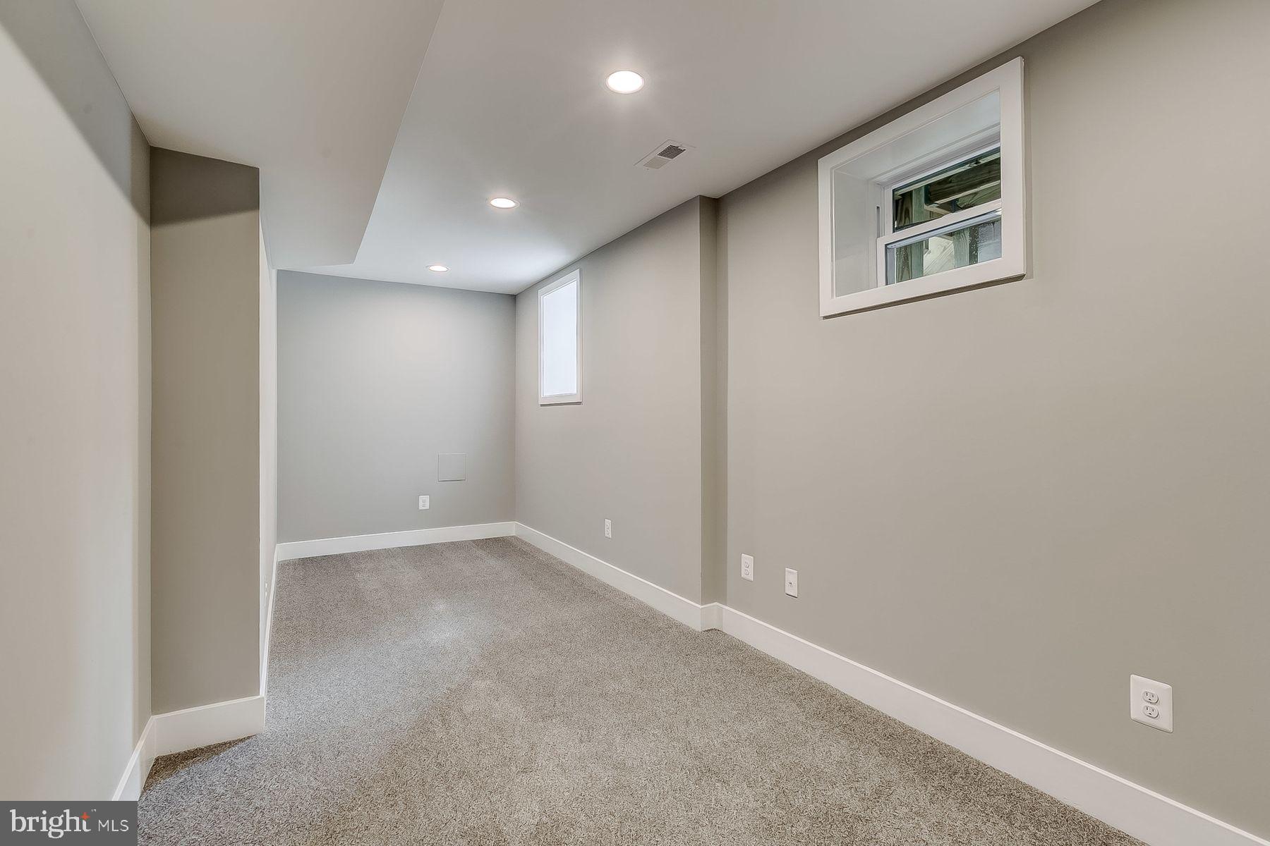 2921 Dillon Street Baltimore, MD 21224 - Photo 28 of 40