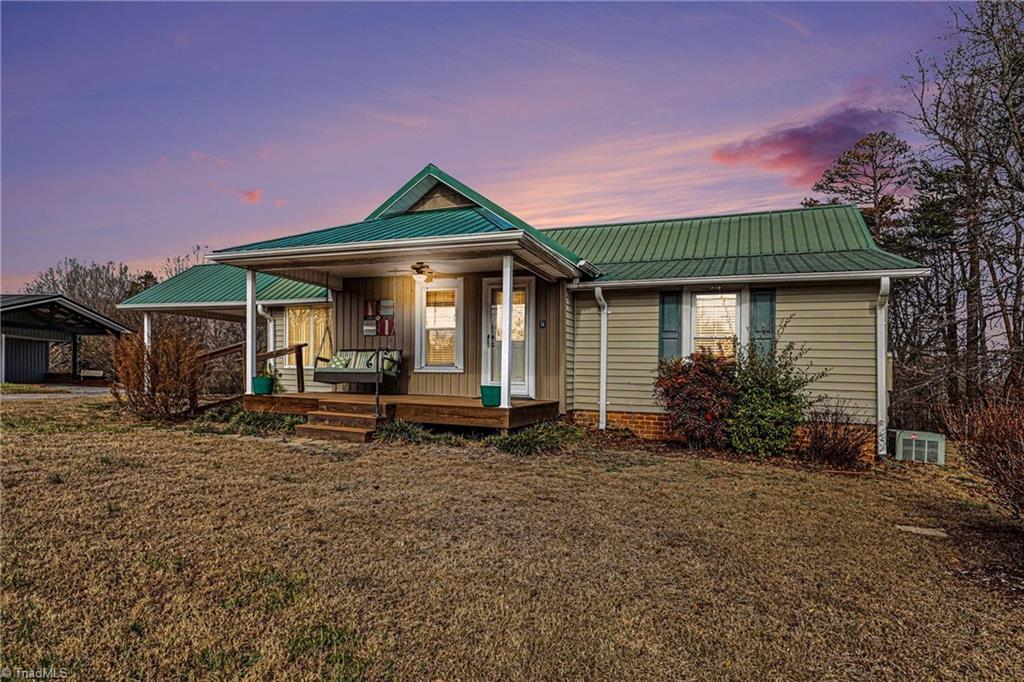 4717 Kernersville Road Kernersville, NC 27284 - Photo 2 of 34