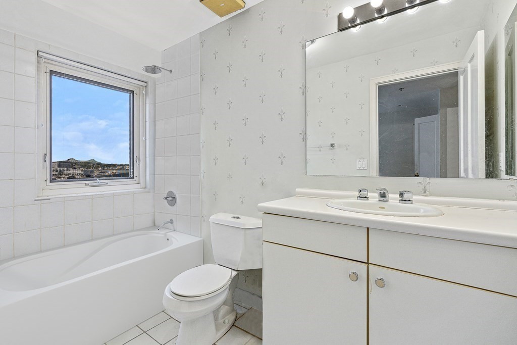 50 Battery Street, Unit PH3 Boston, MA 02109 - Photo 11 of 21