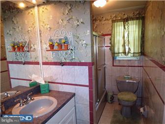 2453 Weir Road Aston, PA 19014 - Photo 7 of 12 Bathroom