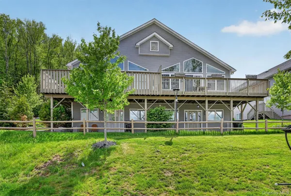 $699,000 | 35 Lizensk Court, Unit 33, Ferndale, NY 12734