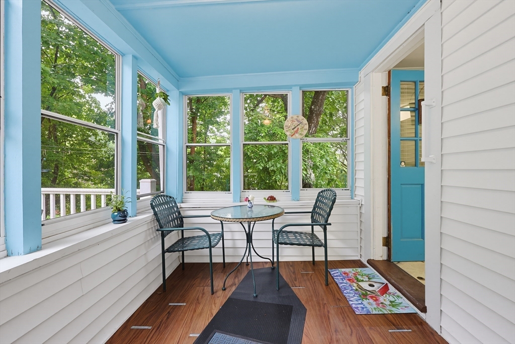 602 Elm Street Walpole, MA 02081 - Photo 4 of 38