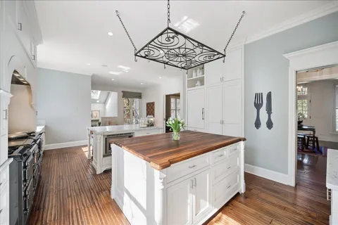 $2,450,000 | 875 Gordon Terrace, Winnetka, IL 60093