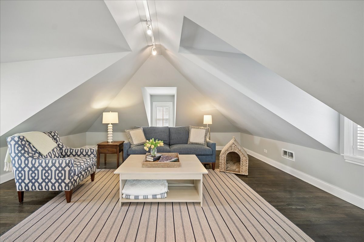 875 Gordon Terrace Winnetka, IL 60093 - Photo 27 of 76