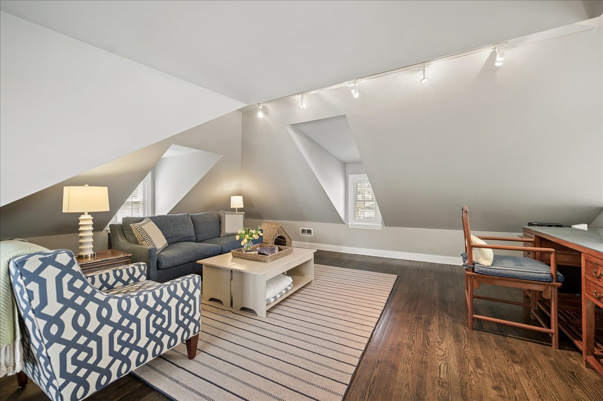 875 Gordon Terrace Winnetka, IL 60093 - Photo 28 of 76