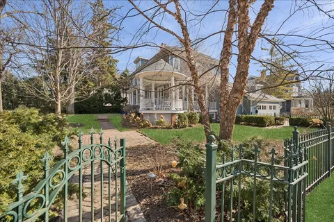 $2,450,000 | 875 Gordon Terrace, Winnetka, IL 60093