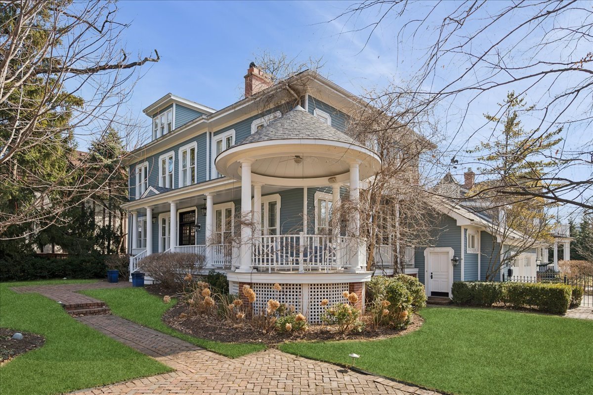 875 Gordon Terrace Winnetka, IL 60093 - Photo 4 of 76