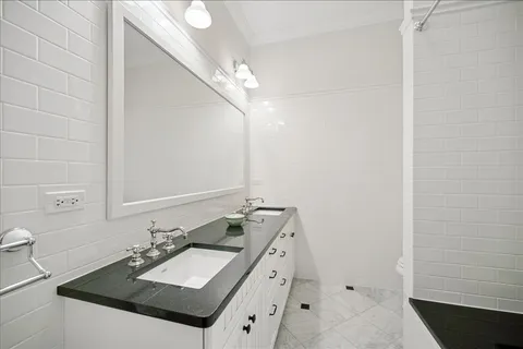 $2,450,000 | 875 Gordon Terrace, Winnetka, IL 60093