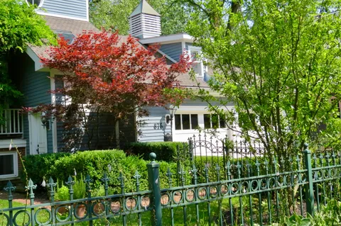 $2,450,000 | 875 Gordon Terrace, Winnetka, IL 60093