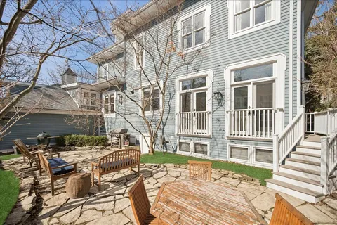 $2,450,000 | 875 Gordon Terrace, Winnetka, IL 60093