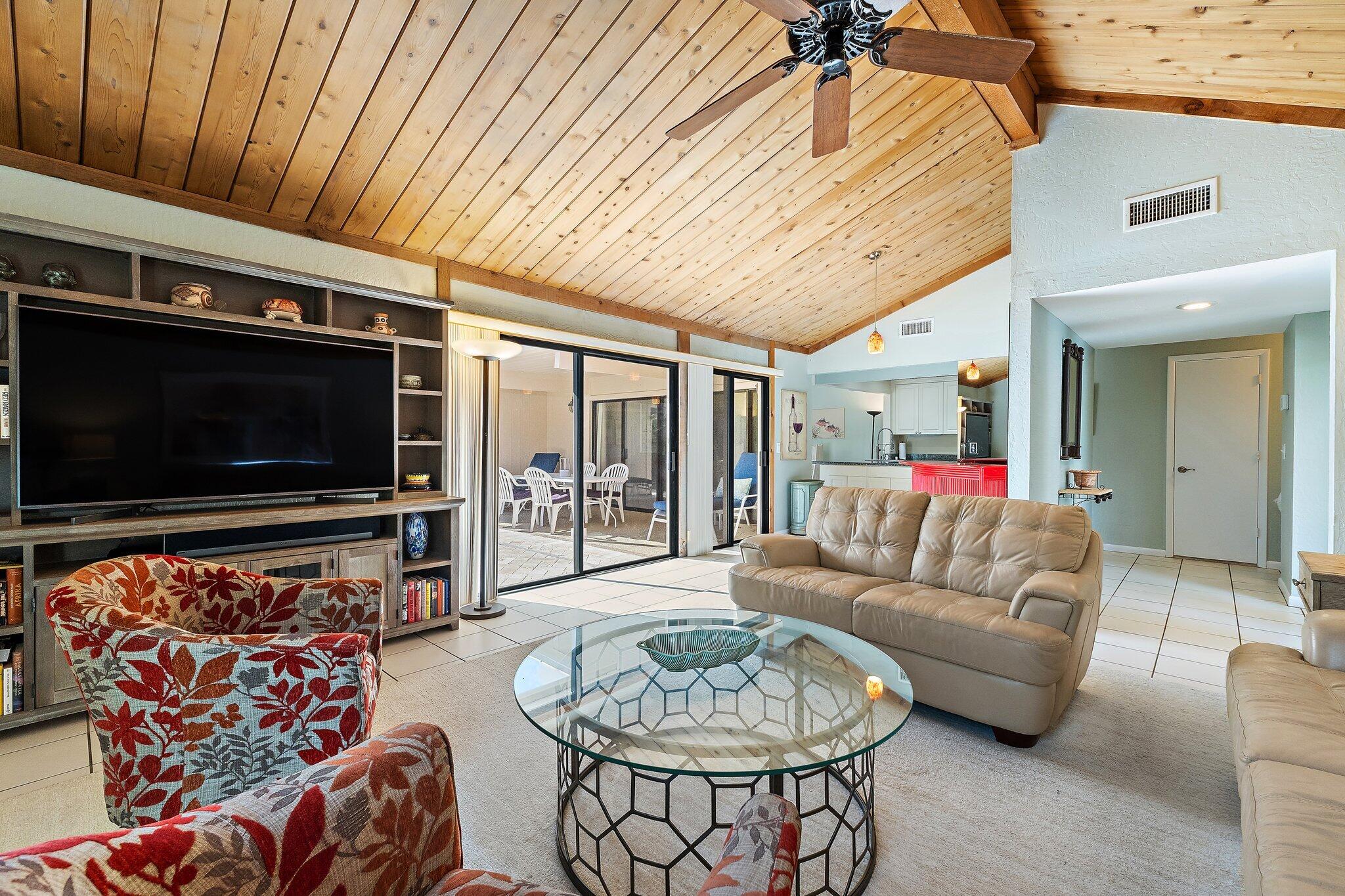 106 Albacore Lane Jupiter, FL 33477 - Photo 13 of 49 Living room