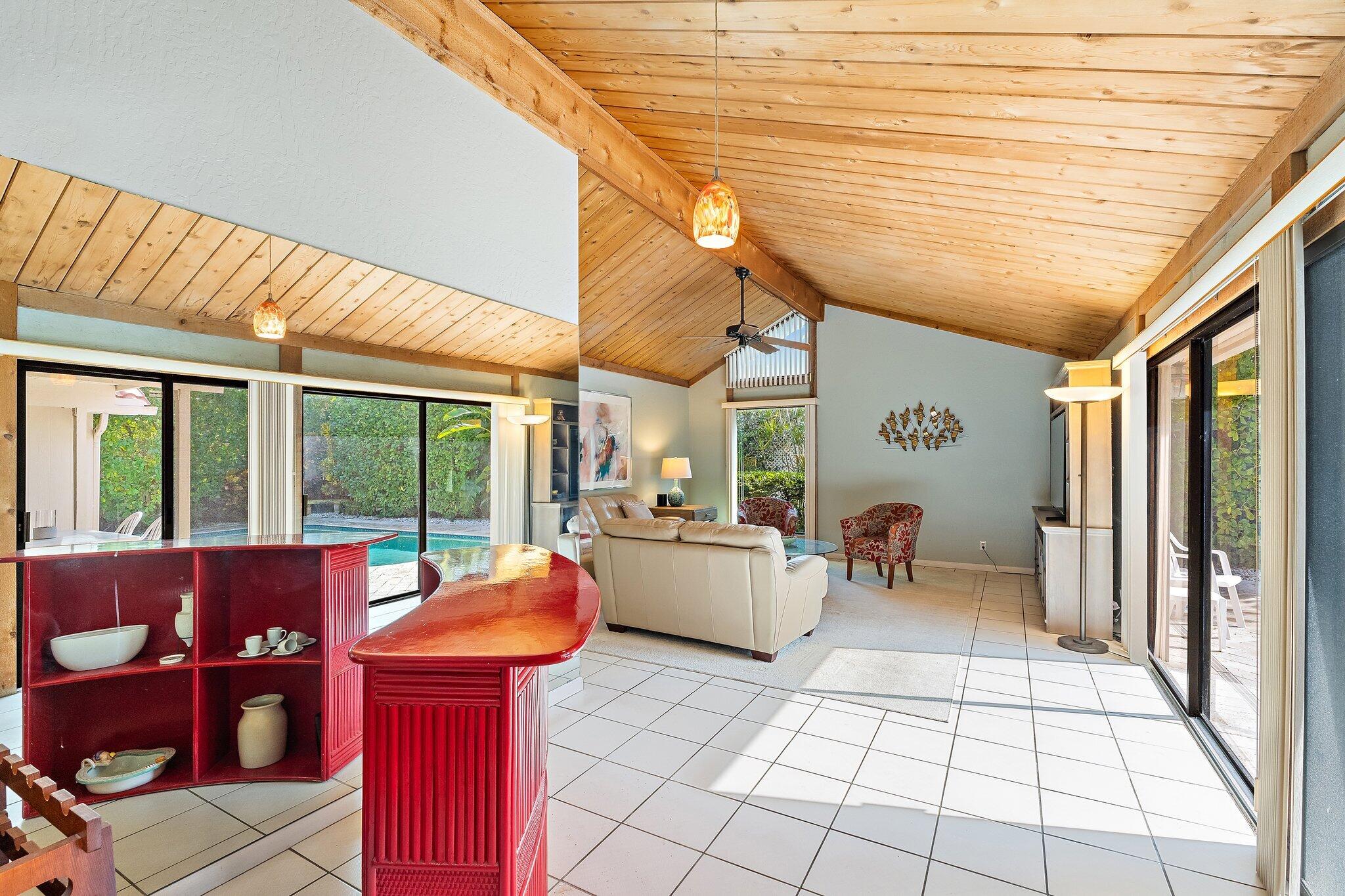 106 Albacore Lane Jupiter, FL 33477 - Photo 16 of 49 Living room