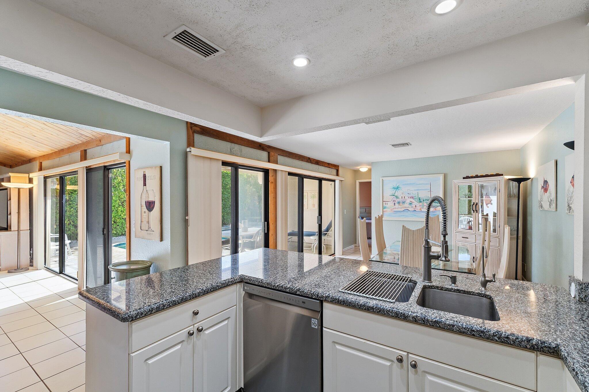 106 Albacore Lane Jupiter, FL 33477 - Photo 19 of 49 Kitchen