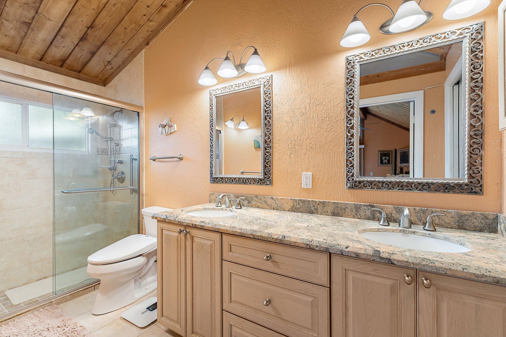 106 Albacore Lane Jupiter, FL 33477 - Photo 28 of 49 Primary bathroom