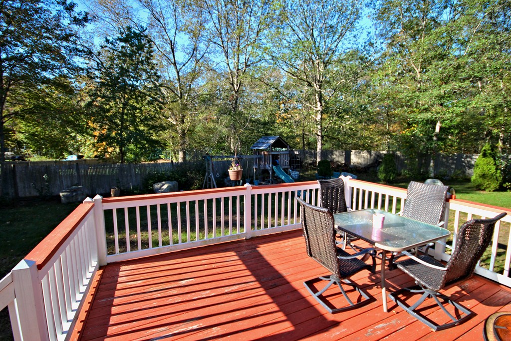 28 Manor Road Holbrook, MA 02343 - Photo 7 of 24 Gallery Image 7
