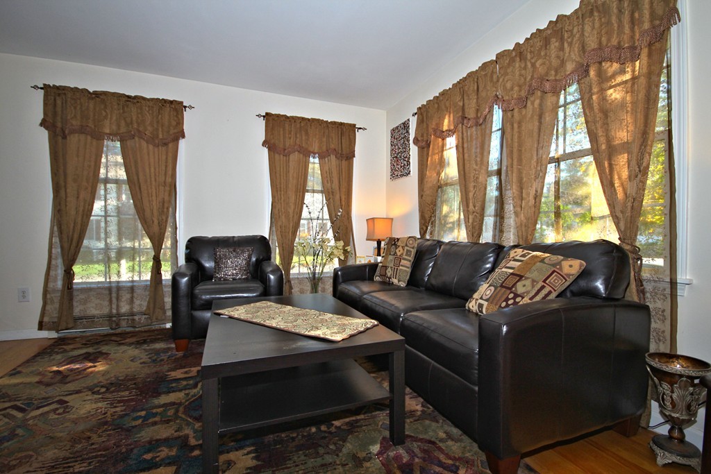 28 Manor Road Holbrook, MA 02343 - Photo 8 of 24 Gallery Image 8