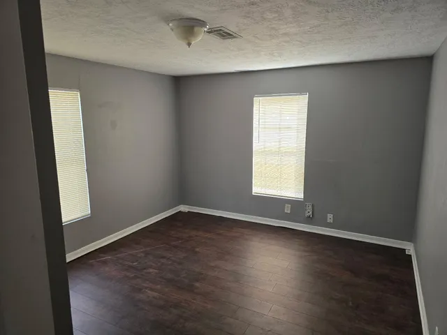$900 | 2727 Ave G, Beaumont, TX 77701