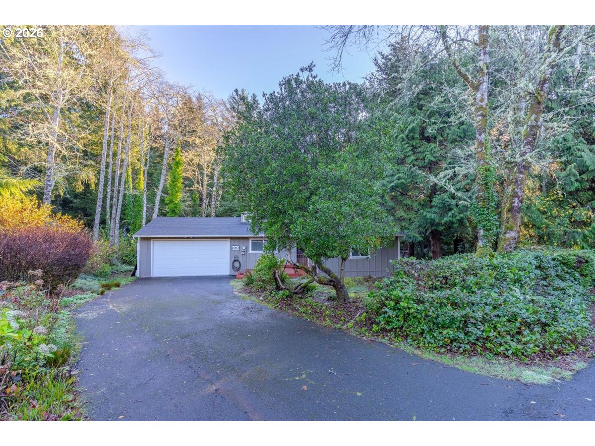 199 The Pines Depoe Bay, OR 97341 - Photo 23 of 37