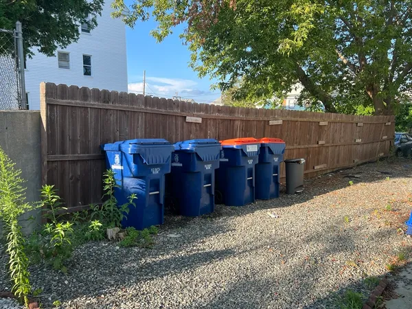 $1,800 | 155 Whitman Street, Unit 1, New Bedford, MA 02745