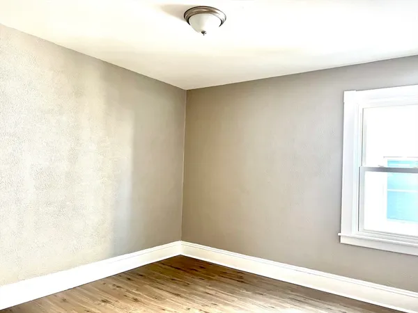 $1,800 | 155 Whitman Street, Unit 1, New Bedford, MA 02745