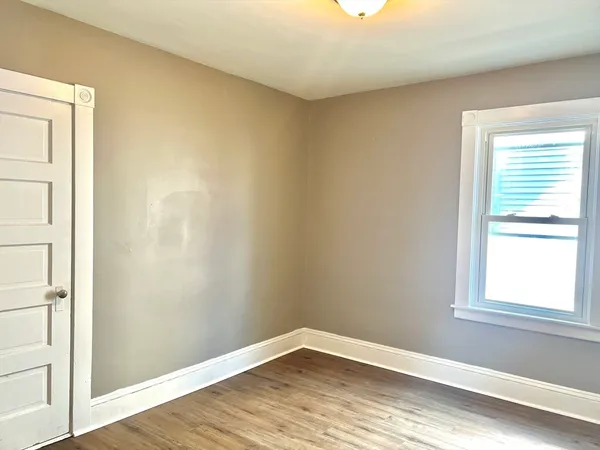 $1,800 | 155 Whitman Street, Unit 1, New Bedford, MA 02745