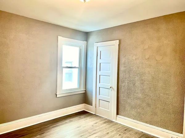 $1,800 | 155 Whitman Street, Unit 1, New Bedford, MA 02745