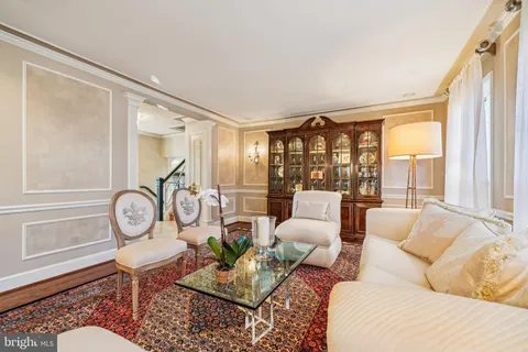 $950,000 | 9025 Paddock Lane, Potomac, MD 20854