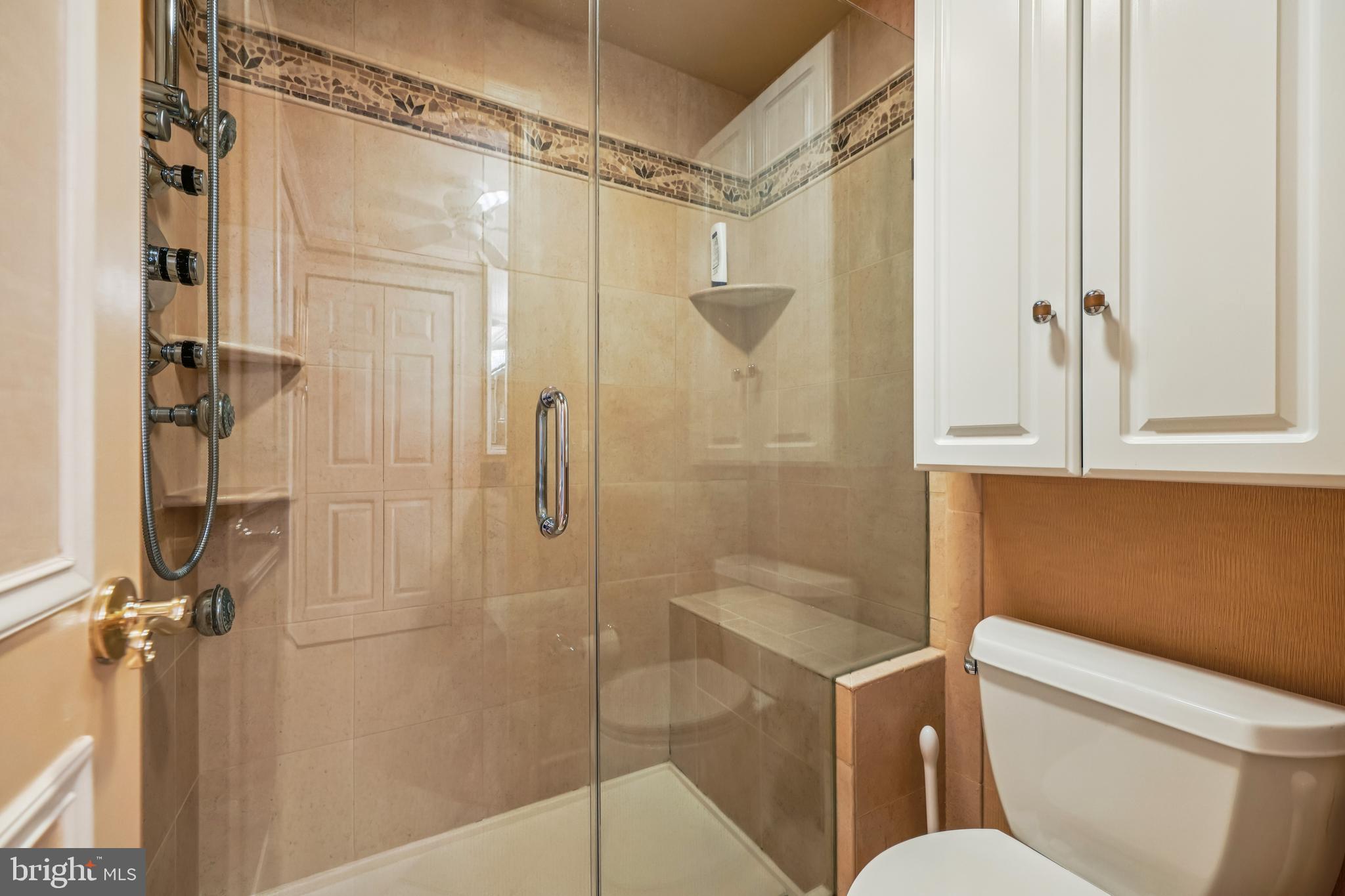 9025 Paddock Lane Potomac, MD 20854 - Photo 33 of 69 Primary Shower