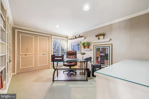 $950,000 | 9025 Paddock Lane, Potomac, MD 20854